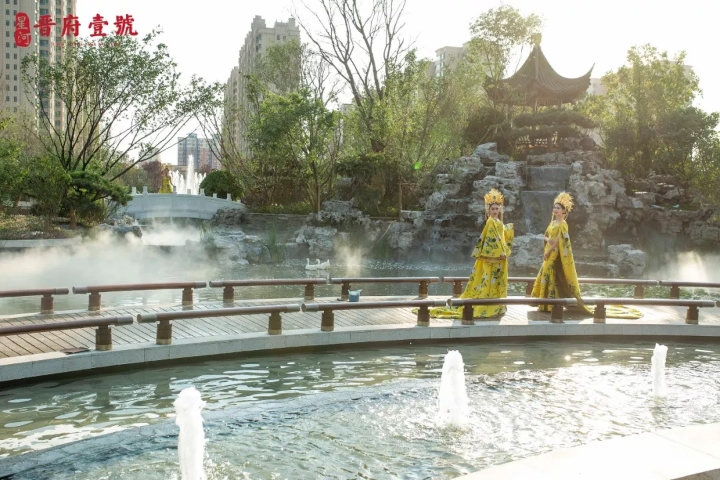 霧森景觀(guān)、霧森造景、人造霧、小區造景、降塵、加濕、小區霧森造景、樓盤(pán)云霧造景、園林霧森造景