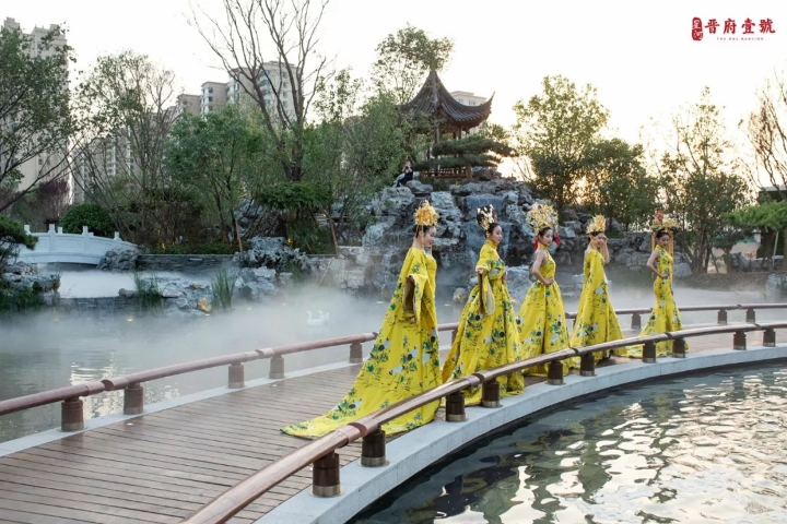 霧森景觀(guān)、霧森造景、人造霧、小區造景、降塵、加濕、小區霧森造景、樓盤(pán)云霧造景、園林霧森造景